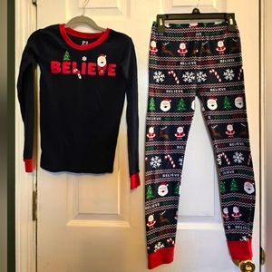 Children's Place neutral kids Christmas pajama set, size 10
